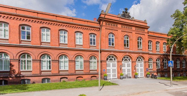 Verwaltungsgebäude O35