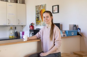 Vanessa Schwentner lebt in einem Studierendenapartment