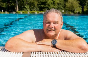 André Meyer nimmt regelmäßige Trainingseinheiten in seinem Lieblingsschwimmbad