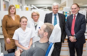 Ausbildung für Zahnärztinnen und Zahnärzte am UKE noch praxisorientierter - Archivbild aus dem Jahr 2016 