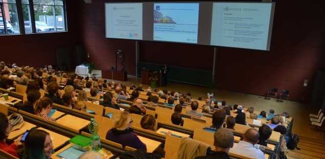 Der Ian K. Karan-Hörsaal bei der DZSKJ-Fachtagung 2017